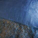 DEPLUSBELLE housse de coussin rectangulaire en cuir bleu nuit et tissus geometrique effet! Finition parfaite!
